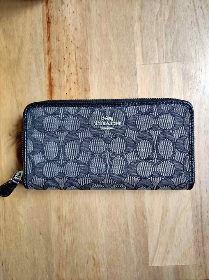 Coach Outline Signature Accordion Zip Wallet - Black Smoke