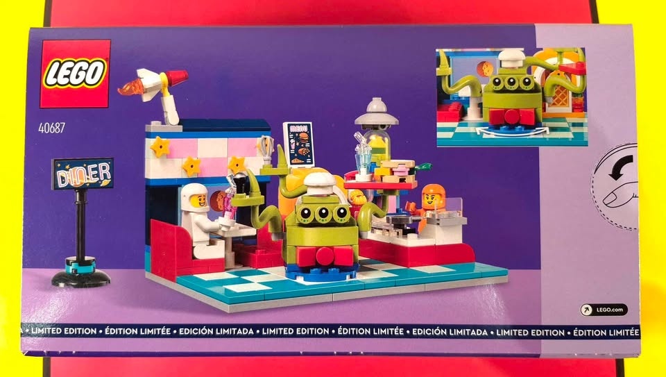 LEGO 40687 Alien Space Diner w/ Astronauts BNIB - photo 2