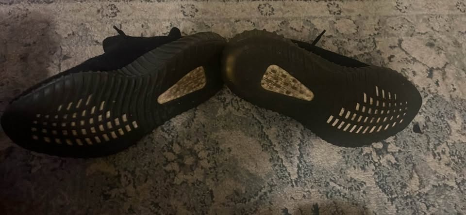 Yeezys 350 Dazzling Blues - photo 4