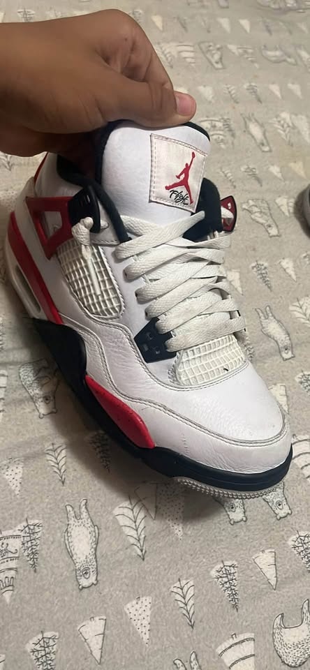 Jordan 4 Red Cement (Size 6.5) - photo 3