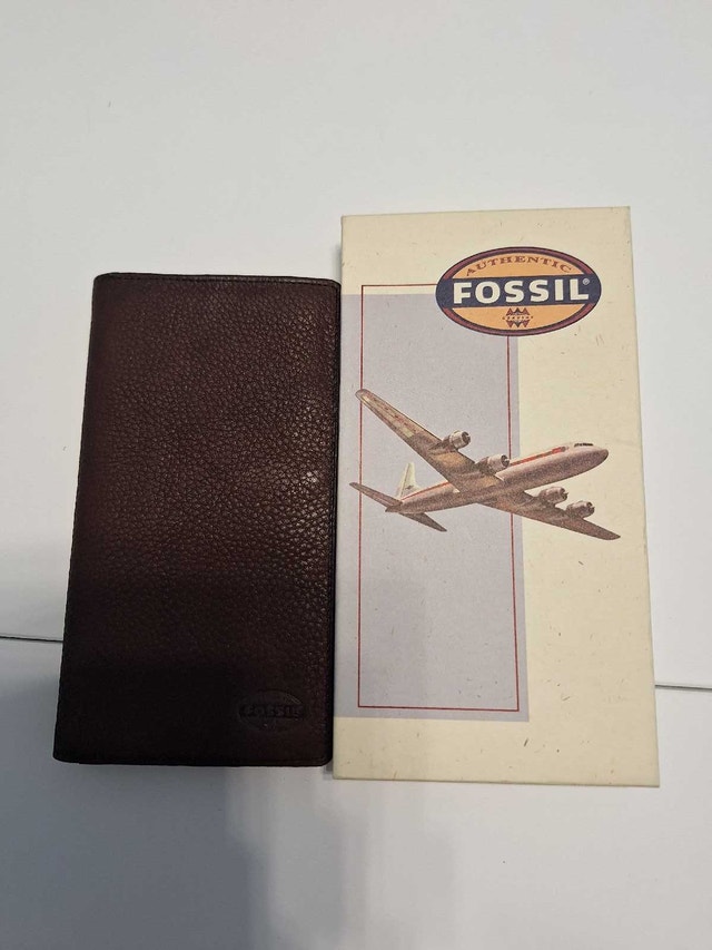NEW Fossil Men's Leather Bi-Fold Wallet