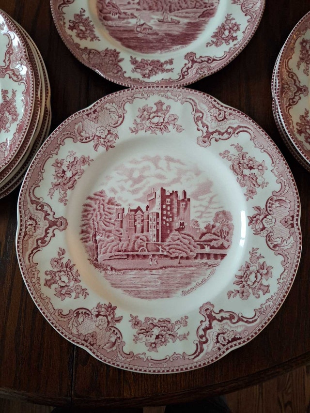 Johnson Brothers Old Britain Castles Plates (13 pcs) - photo 2