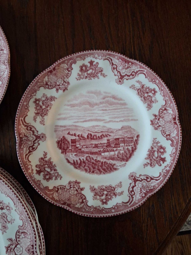 Johnson Brothers Old Britain Castles Plates (13 pcs) - photo 4