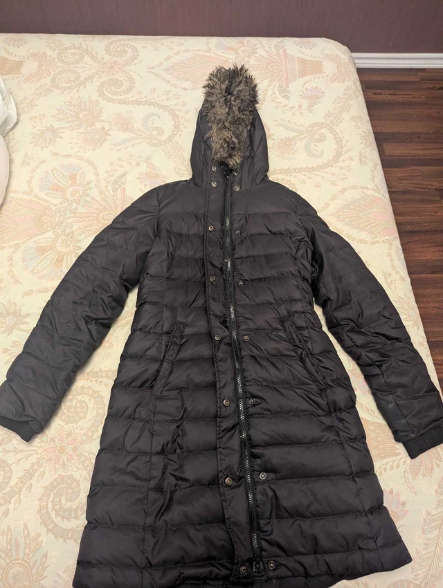 Small Tommy Hilfiger Women's Long Puffer Coat (Used) - photo 2