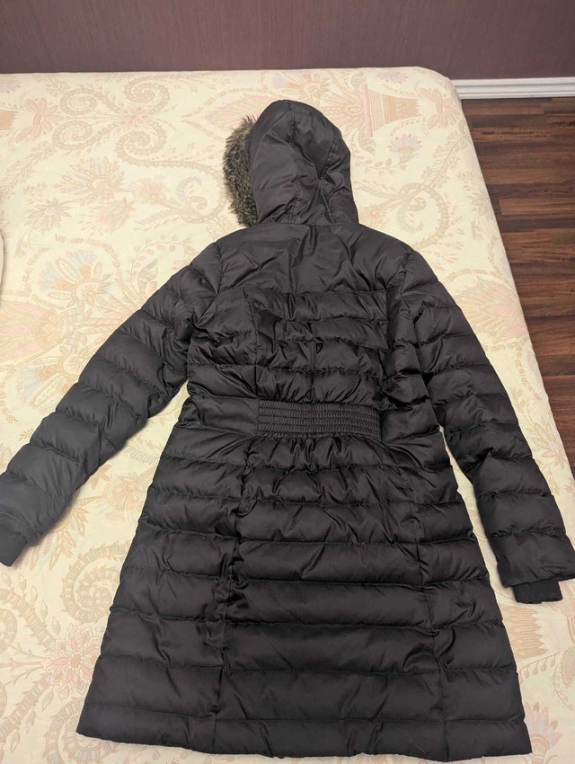 Small Tommy Hilfiger Women's Long Puffer Coat (Used) - photo 3