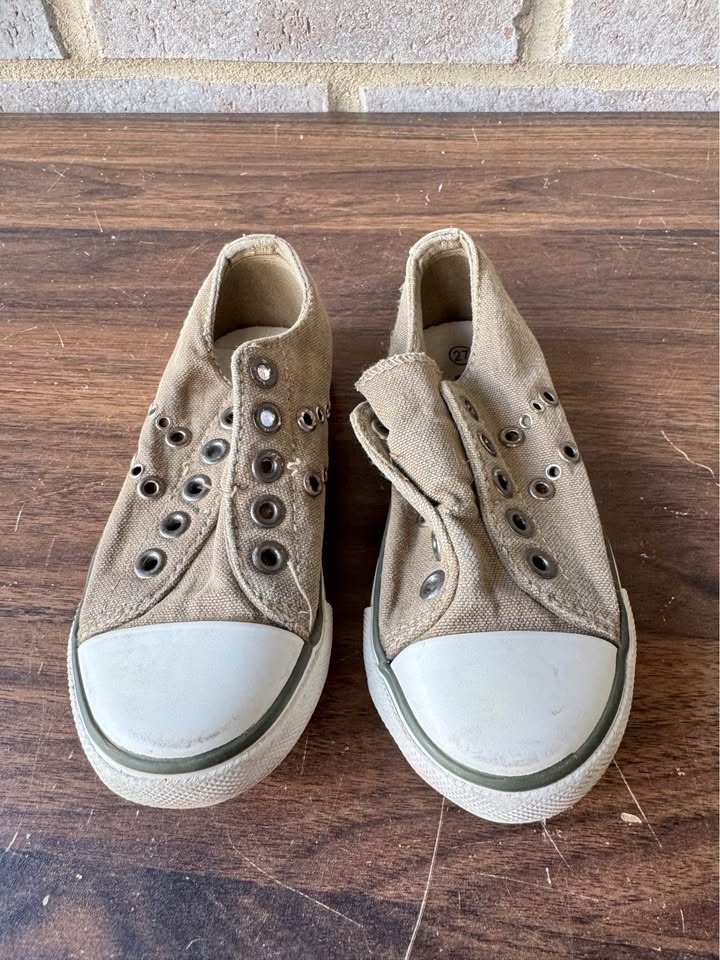 Boys Shoes - Slip-on Shoes - Size 9 and Size 10 - photo 2