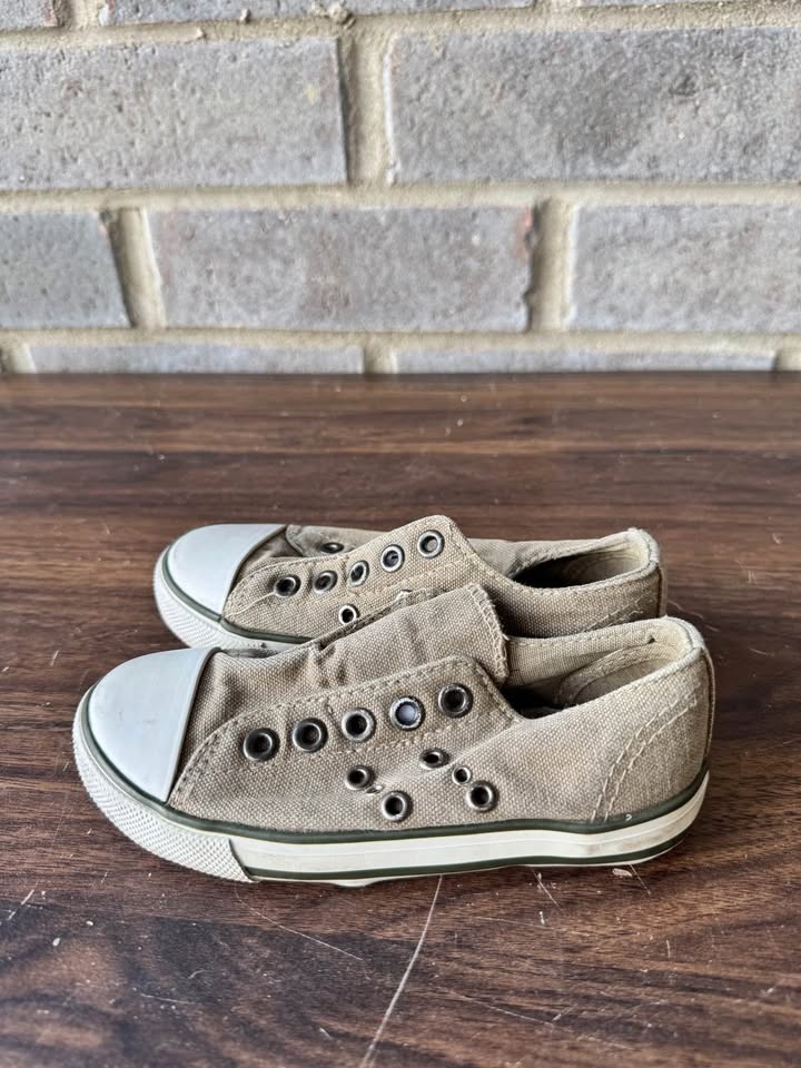 Boys Shoes - Slip-on Shoes - Size 9 and Size 10 - photo 3