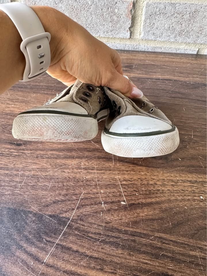 Boys Shoes - Slip-on Shoes - Size 9 and Size 10 - photo 4