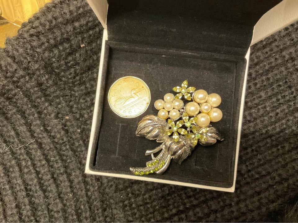 Ladies Brooch Vintage RMN Made In Italy 1970’s - photo 4