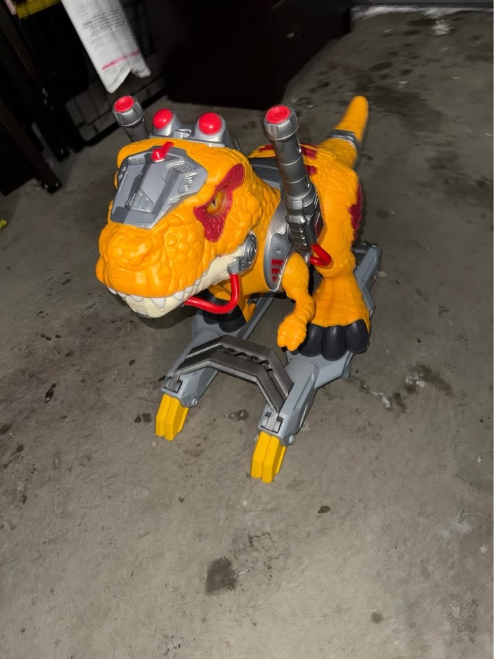 Ride On T-Rex $80 - Mint Condition - photo 2