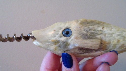 Vintage Scrimshaw Bone Fish Handle Corkscrew - photo 3