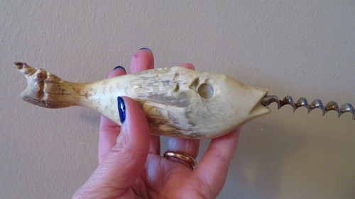 Vintage Scrimshaw Bone Fish Handle Corkscrew - photo 4