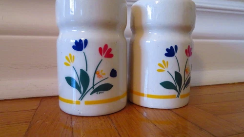 Vintage 1980 Salt & Pepper Shakers - Tulip Flowers - photo 2