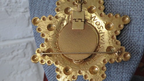 Vtg Adele Simpson Necklace Gold Fragrance Dispenser Book - photo 4