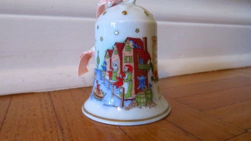 Hutschenreuther 2002 Christmas Bell Ornament 3" x 2" vintage, ce