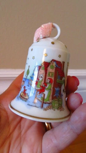 Hutschenreuther 2002 Christmas Bell Ornament 3" x 2" vintage, ce - photo 3