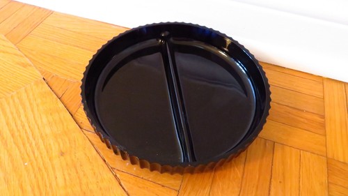 Vintage LE Smith Black Glass Ribbed Divided Snack Plate - photo 2