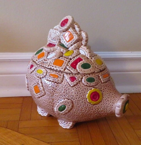 Cute Pig Cookie Jar with Cookies on Top