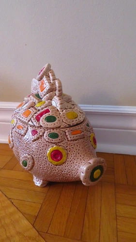Cute Pig Cookie Jar with Cookies on Top - photo 2