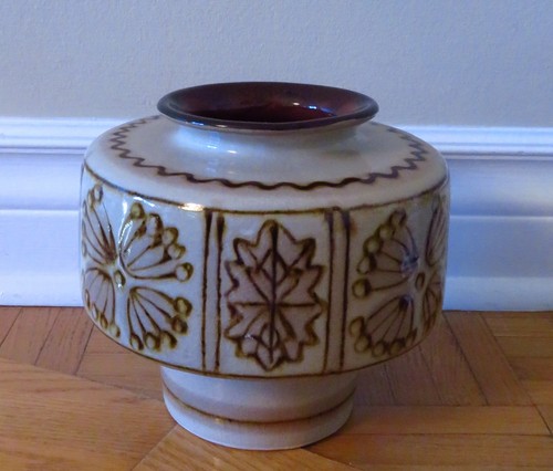 Vintage pottery vase stoneware speckled glaze brown floral patte