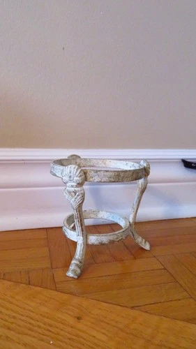 Vintage Cast Iron Plant Stand / Candle Holder - Seashell Design