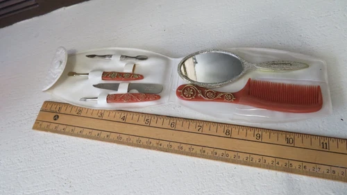 Vintage 6-Piece Travel Manicure Set with Cameo Decor - photo 5