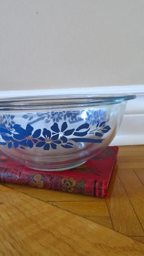 Vintage Pyrex Blue Flowers/Ribbon Bowls Set of 2 (1980) - photo 2