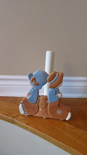 vtg Mcness Mold Ceramic friends paper towel bar boy and girl bar