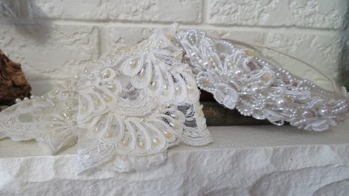 Vtg half gloves and crown made of lace and faux pearls 1980 brid