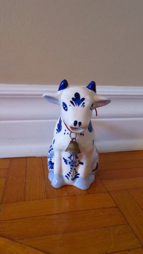 VTG Delft Blue & White Cow Creamer with Neck Bell - photo 3