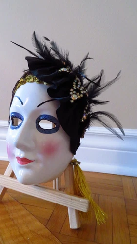 VTG Porcelain Flapper Wall Mask - Black Feather - photo 2