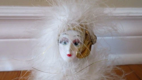 Vintage Porcelain Harlequin Jester Music Box - photo 3