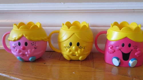 2020 McDonald's Mr Men Little Miss Toy Mug Cup Miss Chatterbox - photo 4