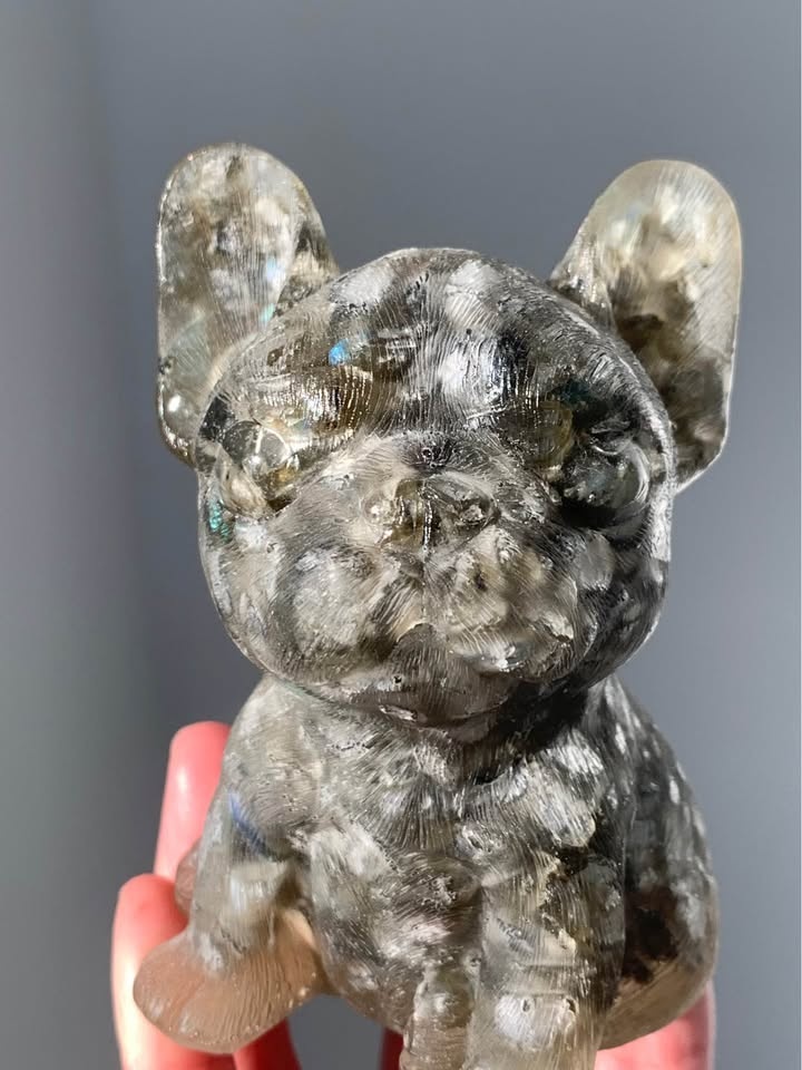 Labradorite Chips Resin Frenchie Dog Figure - photo 3