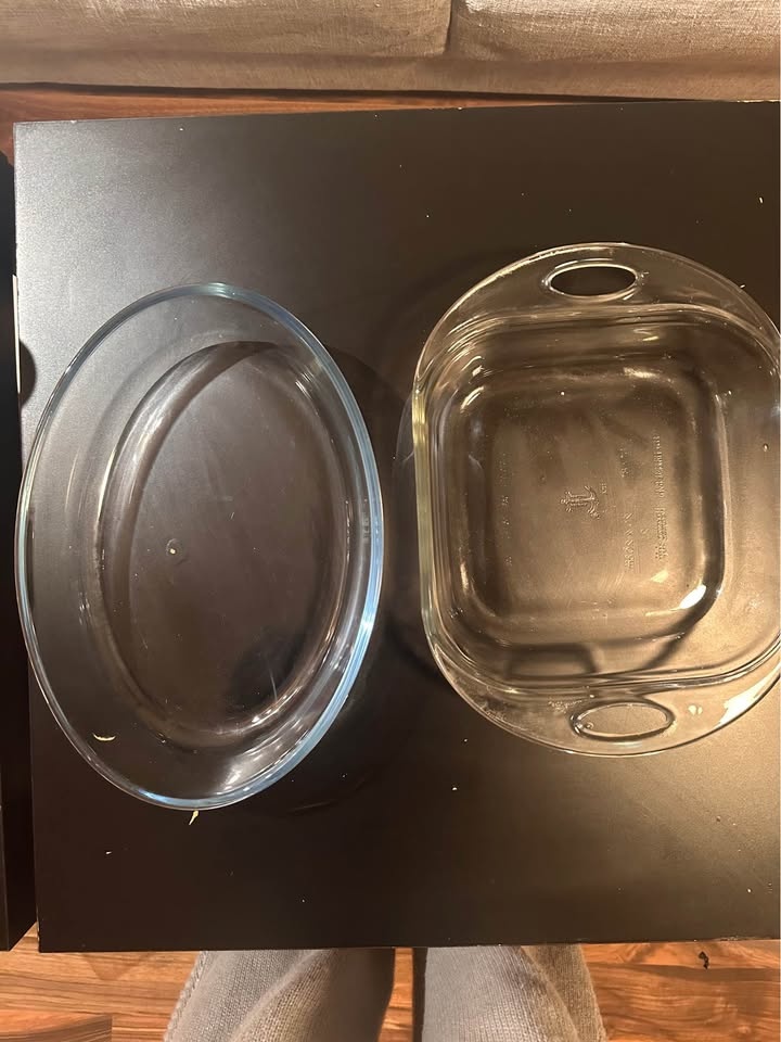 Two Glass Baking Dishes - photo 2
