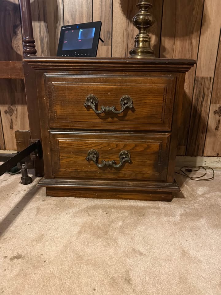 Vintage Kimball Queen Bedroom Set - photo 3
