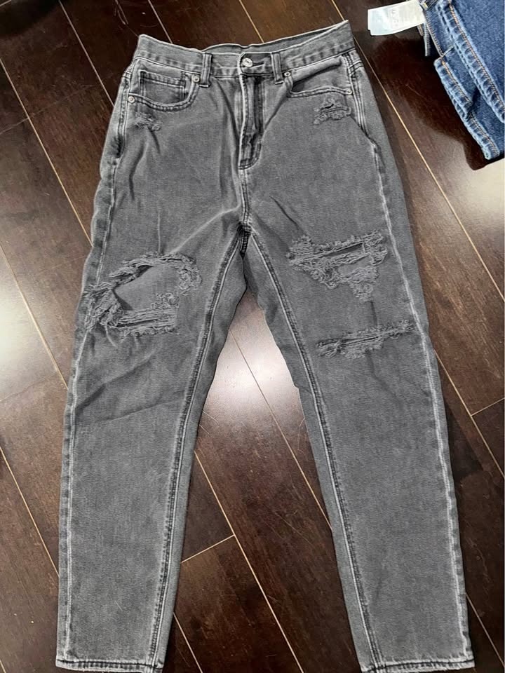 American Eagle black distressed jean size 2