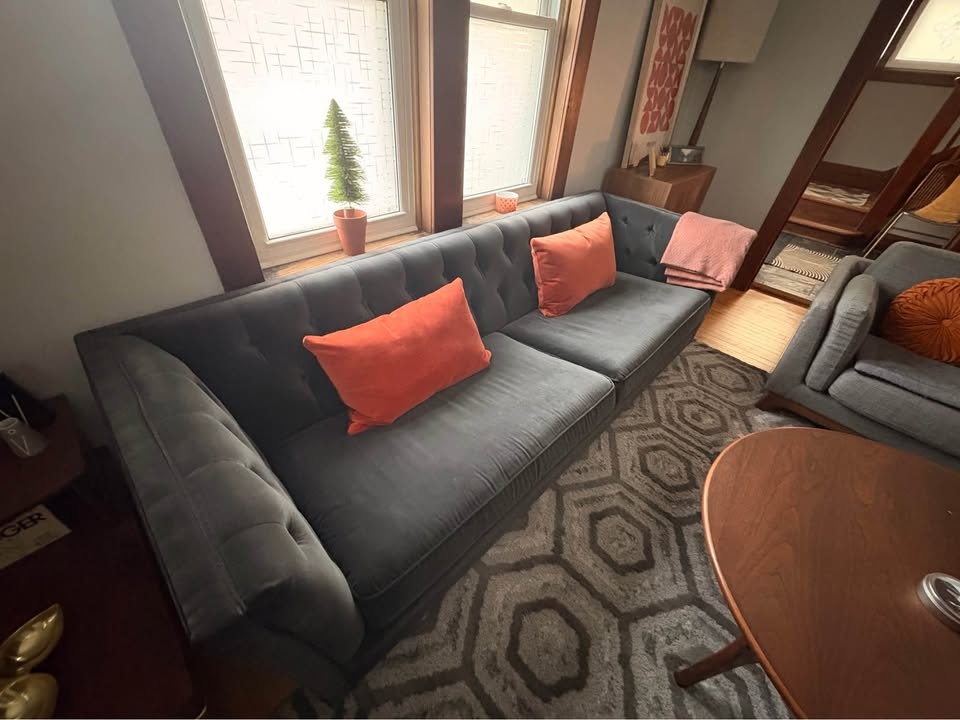 Dark grey/blue velvet tufted sofa - photo 2