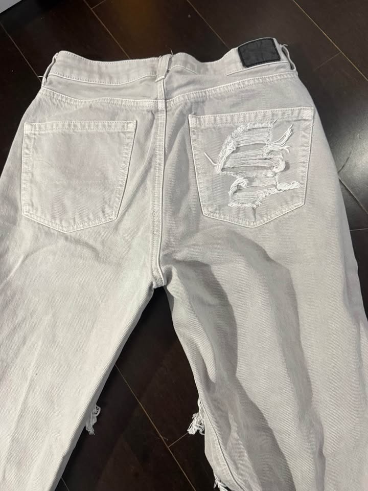 American Eagle Grey Ripped Jeans Size 4 - photo 2