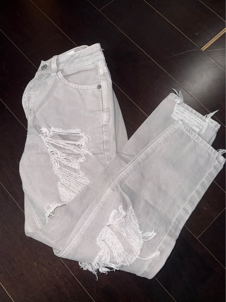 American Eagle Grey Ripped Jeans Size 4 - photo 3