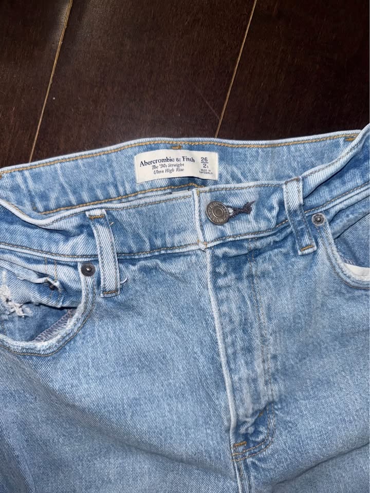Abercrombie 90's Straight Ultra High Rise Jeans Size 26 - photo 3