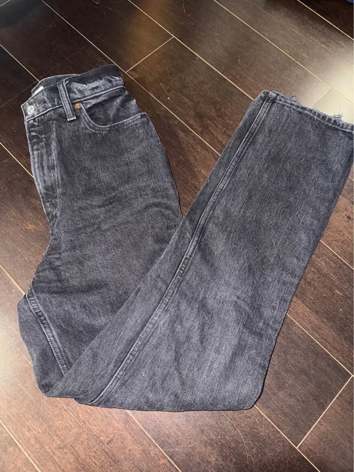 Abercrombie 90's Straight Ultra High Rise Black Jeans - Size 25 - photo 2