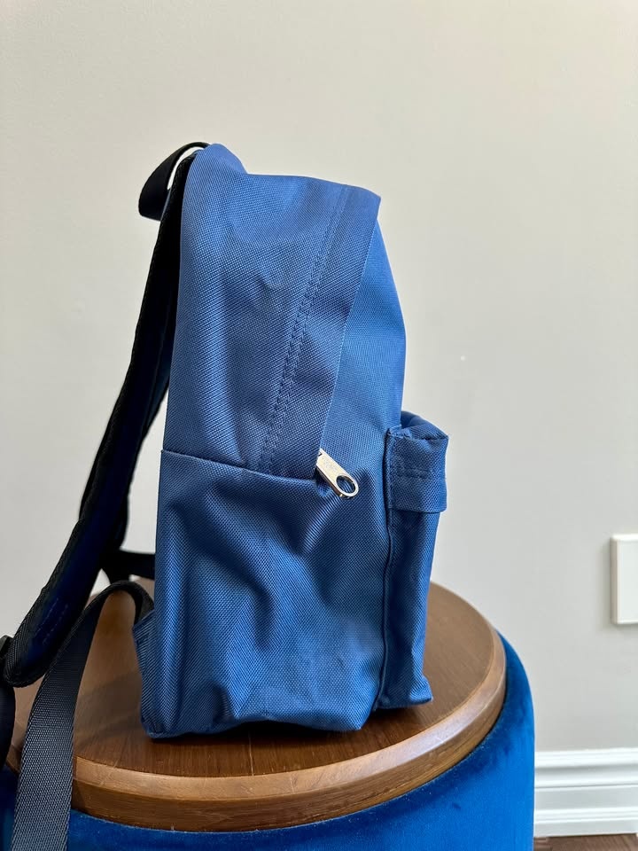 Calvin Klein Backpack (blue) - Like New - photo 2