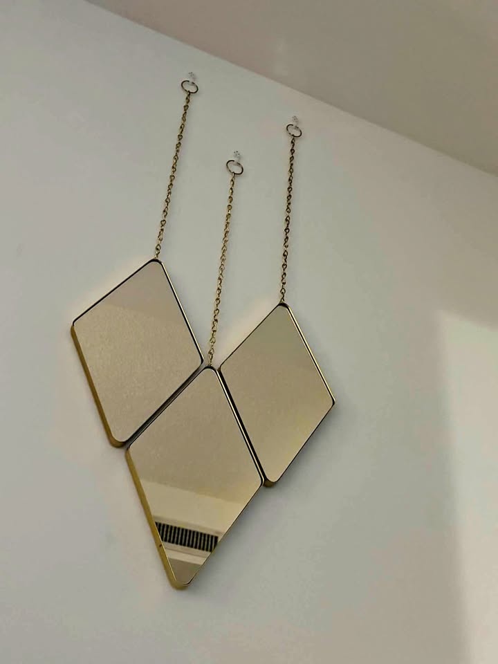 Set of 3 Diamond Shape Decorative Wall Mirrors
