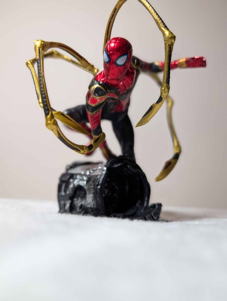 Hasbro Spiderman with Web Action Figure - photo 3