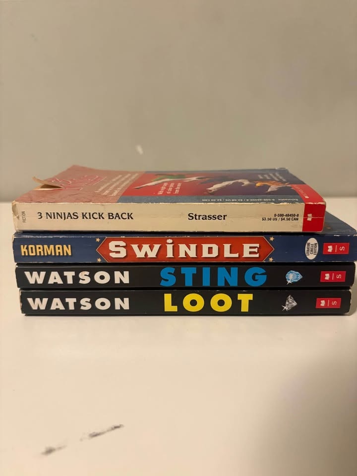 Assorted Books - 8 Books incl. Five Nights at Freddy's Series - photo 2