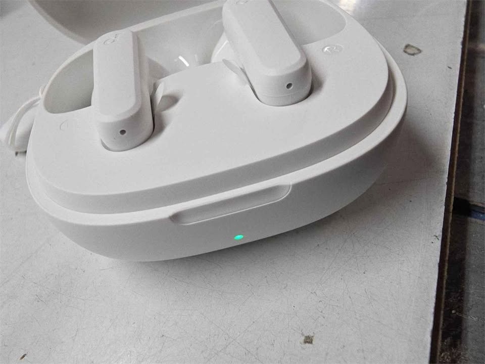 Anker Wireless Earbuds - photo 4