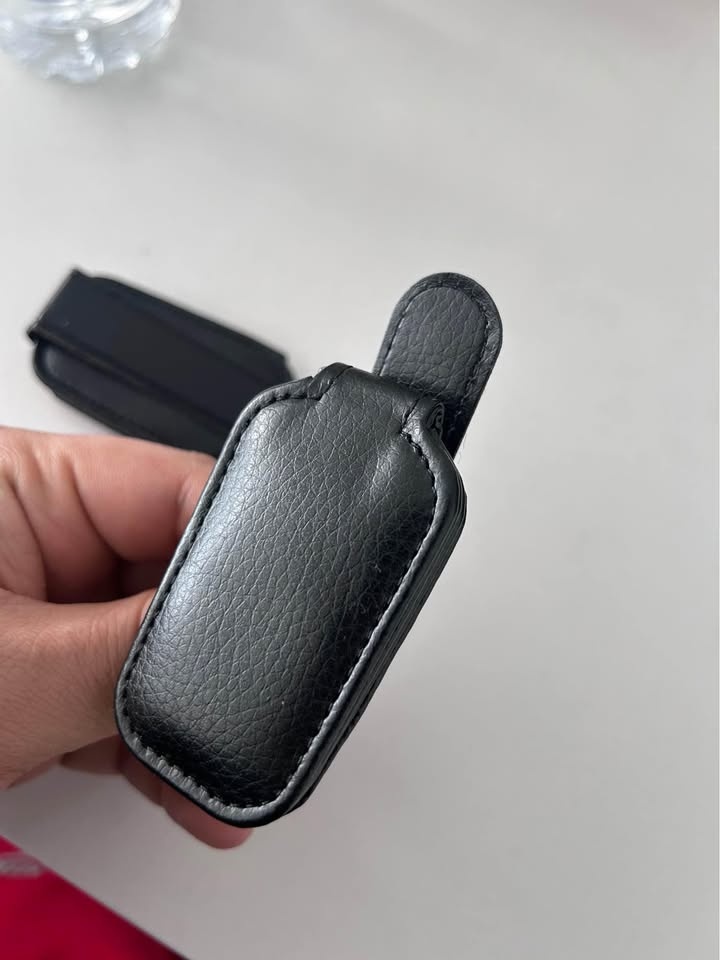Glasses holder for cars - photo 2