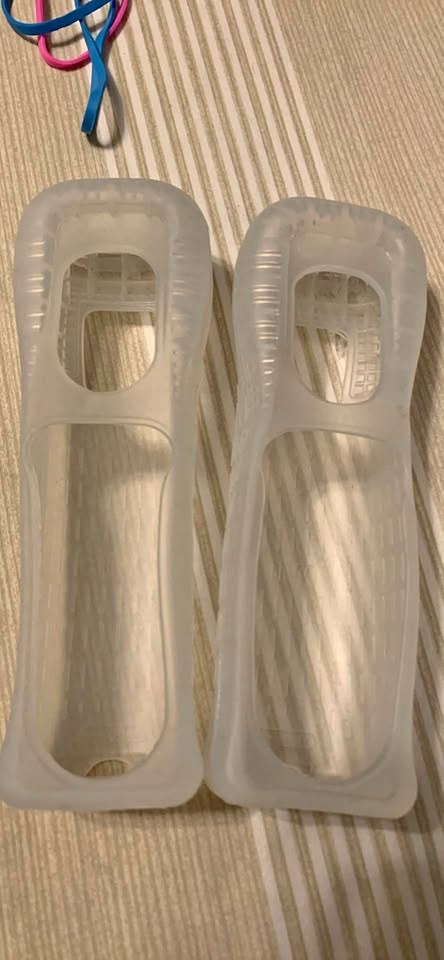 2 Wii Remote Silicone Covers