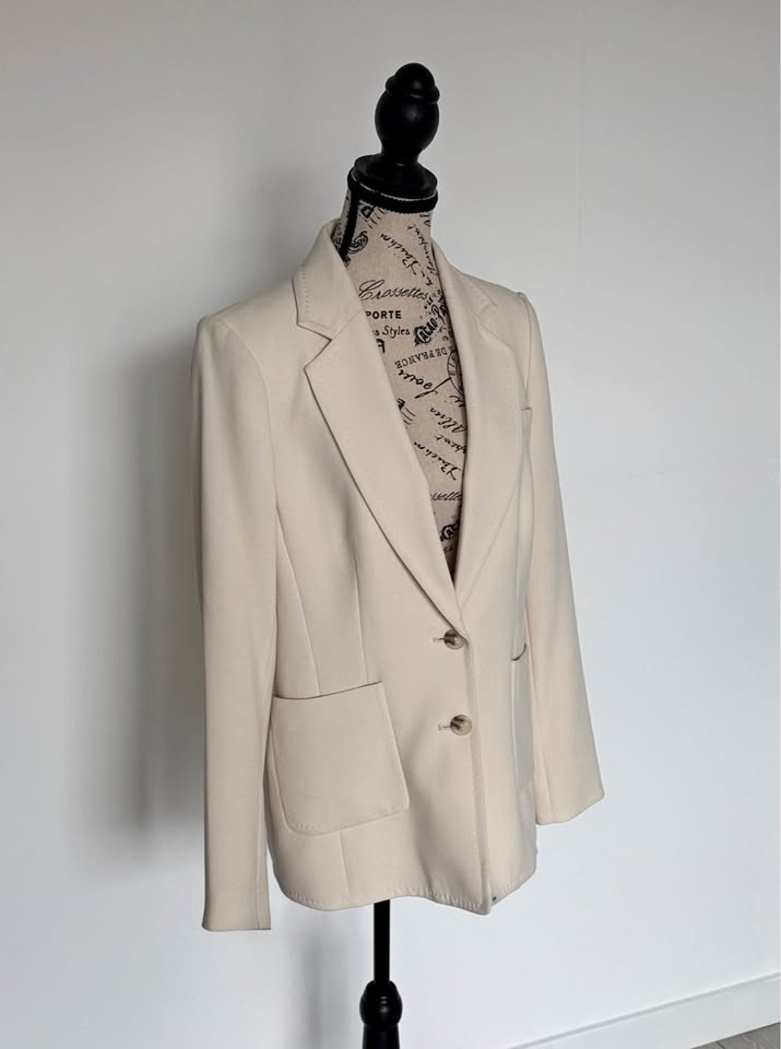 Karl Lagerfeld Paris Cream Blazer Size 8